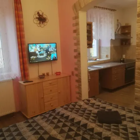 شقة Pod Baruncinou Skolou