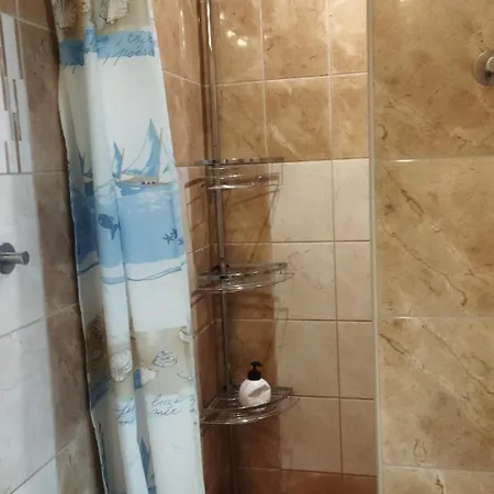 Pod Baruncinou Skolou شقة *