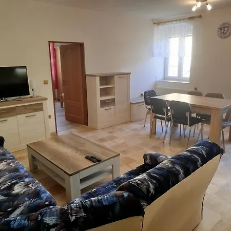 Pod Baruncinou Skolou * Česká Skalice
