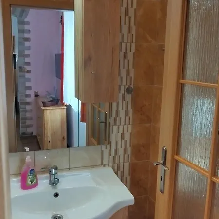 Pod Baruncinou Skolou * Czeska Skalica
