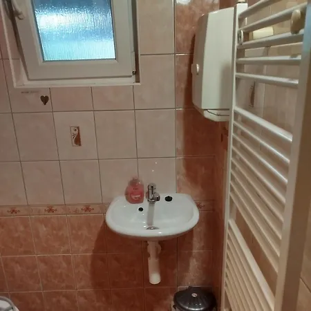 Pod Baruncinou Skolou